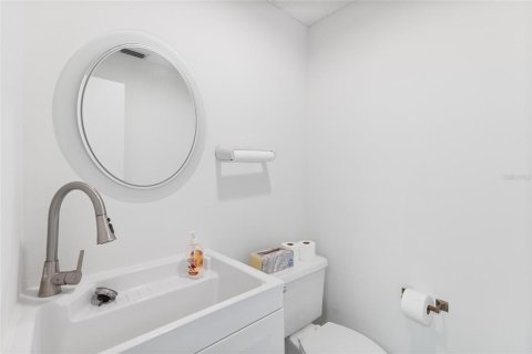 Commercial property in Tampa, Florida 196.21 sq.m. № 2092511 - photo 27