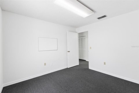 Commercial property in Tampa, Florida 196.21 sq.m. № 2092511 - photo 18