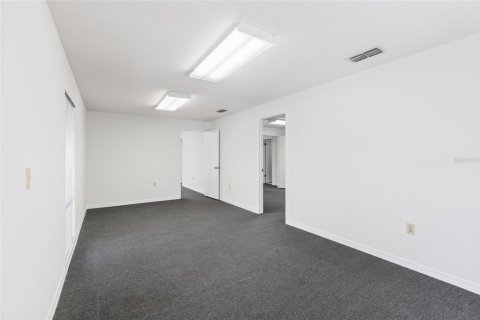 Commercial property in Tampa, Florida 196.21 sq.m. № 2092511 - photo 12