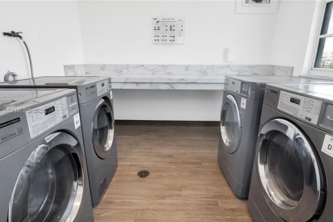 Купить кондоминиум в Санни-Айлс-Бич, Флорида 2 спальни, 113.34м2, № 2066155 - фото 30