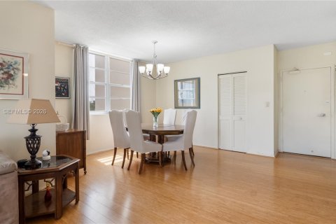 Купить кондоминиум в Санни-Айлс-Бич, Флорида 2 спальни, 113.34м2, № 2066155 - фото 5