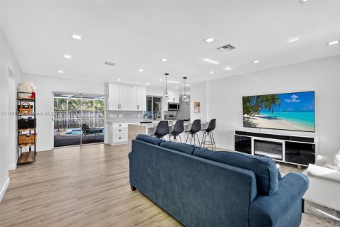 Снять в аренду виллу или дом в Холливуд, Флорида 3 спальни, 139.45м2, № 1942628 - фото 7