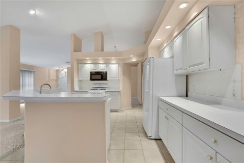 House in Spring Hill, Florida 2 bedrooms, 161.28 sq.m. № 2114589 - photo 15