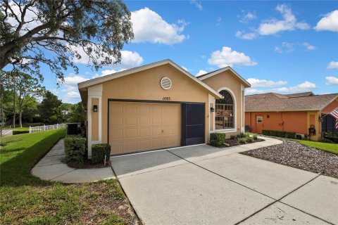 House in Spring Hill, Florida 2 bedrooms, 161.28 sq.m. № 2114589 - photo 3