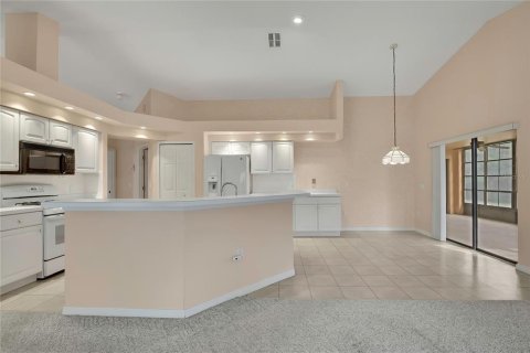House in Spring Hill, Florida 2 bedrooms, 161.28 sq.m. № 2114589 - photo 14
