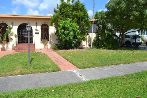 Villa ou maison à louer à Miami, Floride: 4 chambres, 194.82 m2 № 1956923 - photo 5