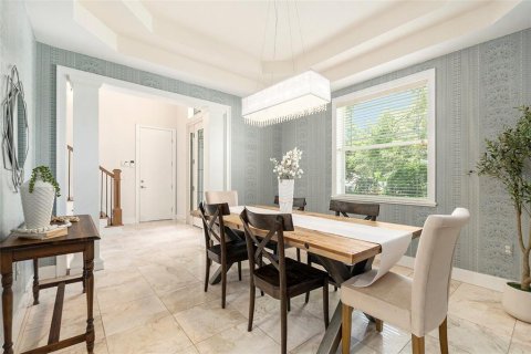 Casa en venta en Tampa, Florida, 5 dormitorios, 284.47 m2 № 1826146 - foto 2
