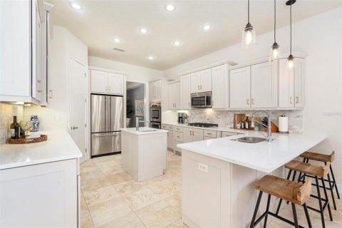 Casa en venta en Tampa, Florida, 5 dormitorios, 284.47 m2 № 1826146 - foto 28