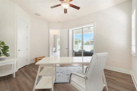 Casa en venta en Tampa, Florida, 5 dormitorios, 284.47 m2 № 1826146 - foto 11