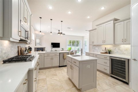 Casa en venta en Tampa, Florida, 5 dormitorios, 284.47 m2 № 1826146 - foto 27