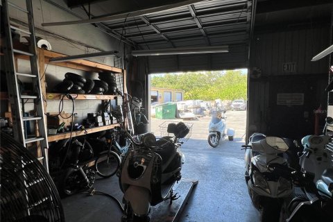 Immobilier commercial à vendre à Venice, Floride: 141.21 m2 № 1243252 - photo 6