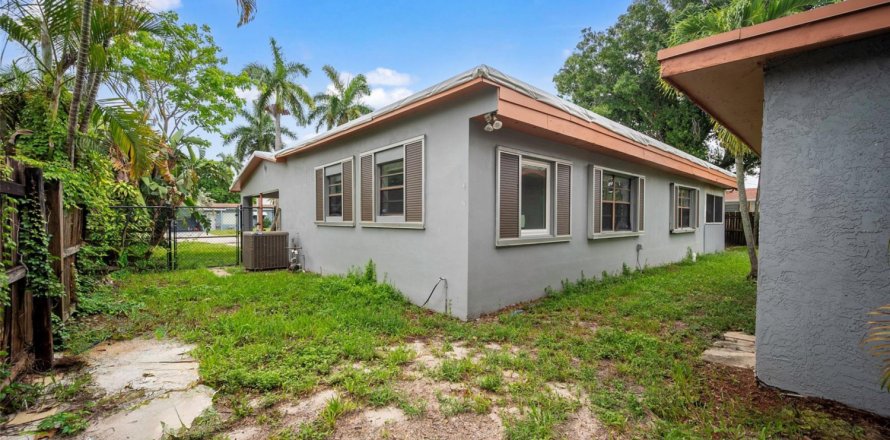 Casa en Lauderhill, Florida 4 dormitorios, 189.43 m2 № 1228815