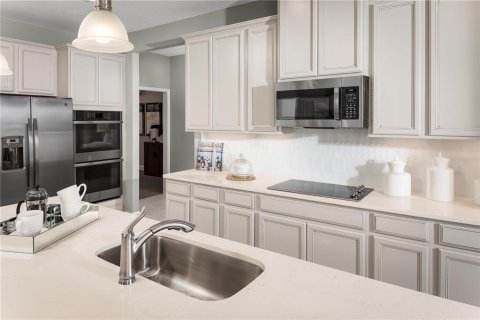 Villa ou maison à vendre à Lady Lake, Floride: 4 chambres, 255.3 m2 № 2419355 - photo 7