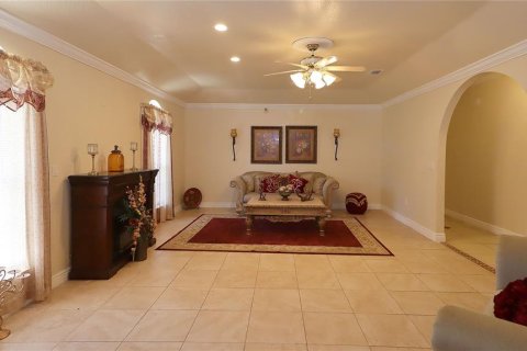 House in Ocala, Florida 7 bedrooms, 509.57 sq.m. № 2342543 - photo 7