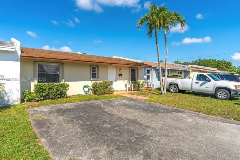 Купить таунхаус в Майами, Флорида 2 спальни, 76.64м2, № 2056790 - фото 2