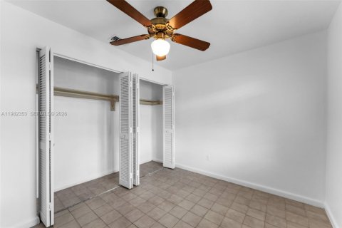 Купить таунхаус в Майами, Флорида 2 спальни, 76.64м2, № 2056790 - фото 16