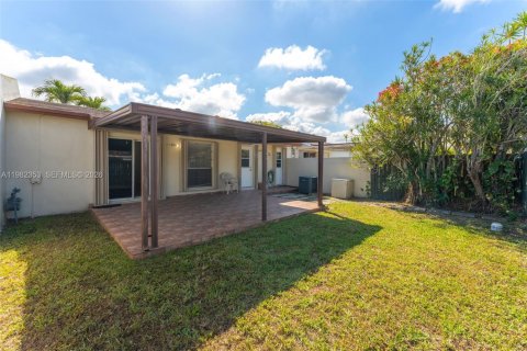 Купить таунхаус в Майами, Флорида 2 спальни, 76.64м2, № 2056790 - фото 20