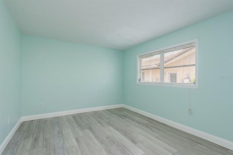 House in New Port Richey, Florida 2 bedrooms, 170.85 sq.m. № 1803510 - photo 26