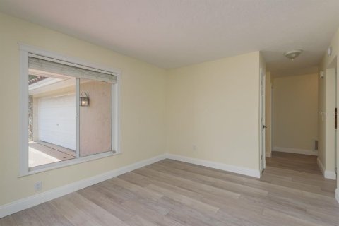 House in New Port Richey, Florida 2 bedrooms, 170.85 sq.m. № 1803510 - photo 11