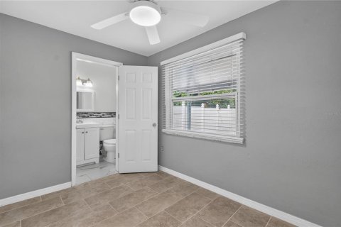Villa ou maison à vendre à Largo, Floride: 3 chambres, 118.91 m2 № 2329460 - photo 22