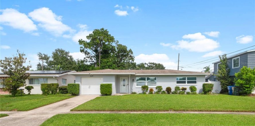 Villa ou maison à Largo, Floride 3 chambres, 118.91 m2 № 2329460