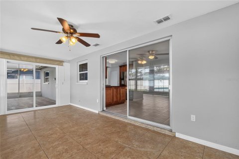 Villa ou maison à vendre à Largo, Floride: 3 chambres, 118.91 m2 № 2329460 - photo 18