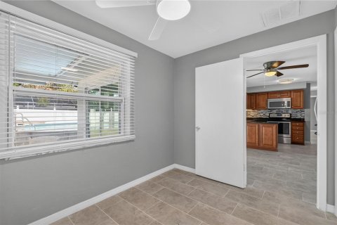 Villa ou maison à vendre à Largo, Floride: 3 chambres, 118.91 m2 № 2329460 - photo 23