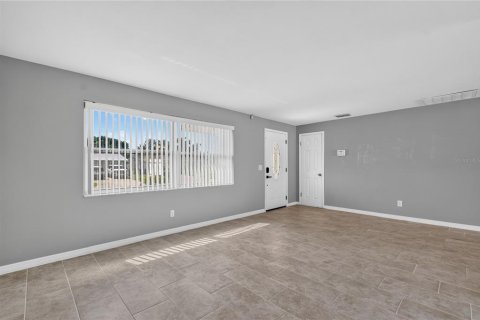 Villa ou maison à vendre à Largo, Floride: 3 chambres, 118.91 m2 № 2329460 - photo 10