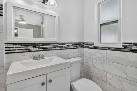 Villa ou maison à vendre à Largo, Floride: 3 chambres, 118.91 m2 № 2329460 - photo 24