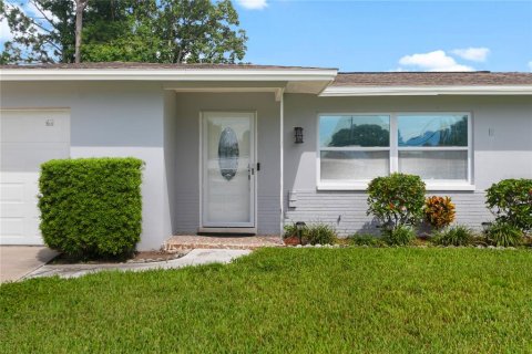 Villa ou maison à vendre à Largo, Floride: 3 chambres, 118.91 m2 № 2329460 - photo 8