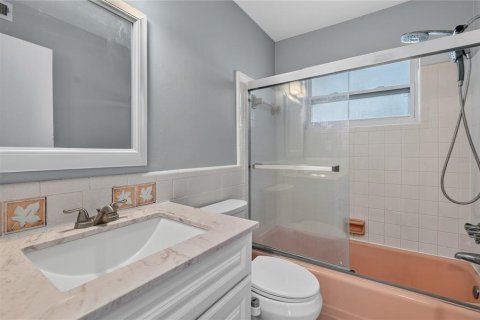 Villa ou maison à vendre à Largo, Floride: 3 chambres, 118.91 m2 № 2329460 - photo 21