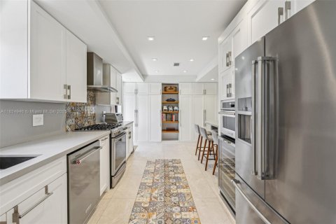 Casa en venta en Miami, Florida, 4 dormitorios, 216.65 m2 № 1790750 - foto 10