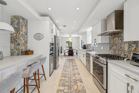 Casa en venta en Miami, Florida, 4 dormitorios, 216.65 m2 № 1790750 - foto 11