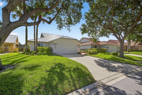 House in Jupiter, Florida 3 bedrooms, 175.49 sq.m. № 1858543 - photo 3