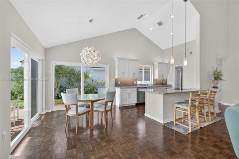 House in Jupiter, Florida 3 bedrooms, 175.49 sq.m. № 1858543 - photo 18