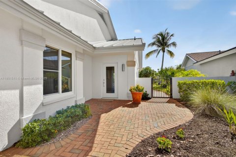 House in Jupiter, Florida 3 bedrooms, 175.49 sq.m. № 1858543 - photo 9