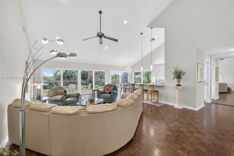 House in Jupiter, Florida 3 bedrooms, 175.49 sq.m. № 1858543 - photo 21