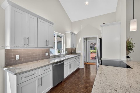 House in Jupiter, Florida 3 bedrooms, 175.49 sq.m. № 1858543 - photo 16