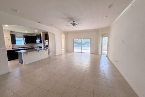 Casa en venta en Vero Beach, Florida, 4 dormitorios, 211.07 m2 № 2387775 - foto 3