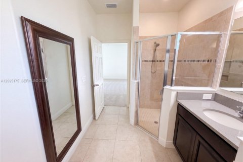 Casa en venta en Vero Beach, Florida, 4 dormitorios, 211.07 m2 № 2387775 - foto 24
