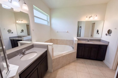 Casa en venta en Vero Beach, Florida, 4 dormitorios, 211.07 m2 № 2387775 - foto 22