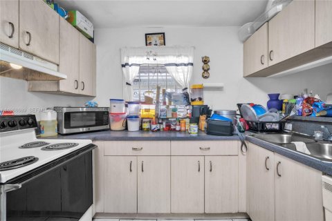 Купить виллу или дом в Майами, Флорида 3 спальни, 119.29м2, № 2029504 - фото 18