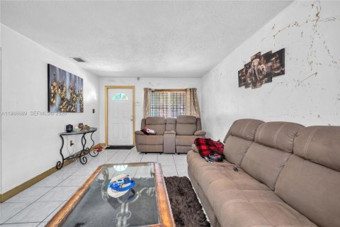 Купить виллу или дом в Майами, Флорида 3 спальни, 119.29м2, № 2029504 - фото 21