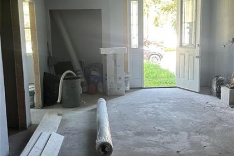 Villa ou maison à vendre à Tampa, Floride: 2 chambres, 169.08 m2 № 2416366 - photo 2
