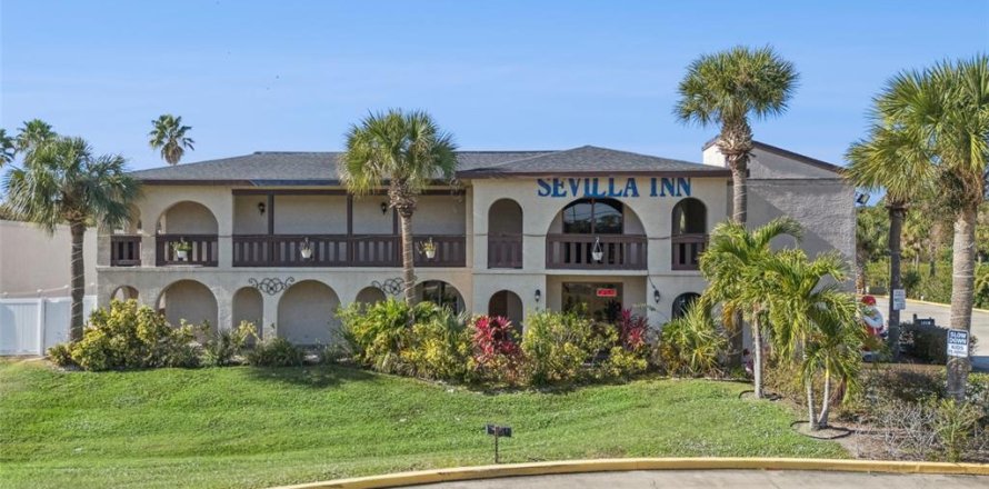 Hotel in Kissimmee, Florida 2461.17 sq.m. № 2105565
