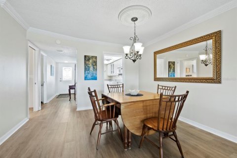 Condo in Venice, Florida, 2 bedrooms  № 2419628 - photo 6
