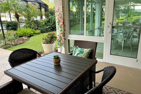 Condo in Venice, Florida, 2 bedrooms  № 2419628 - photo 26