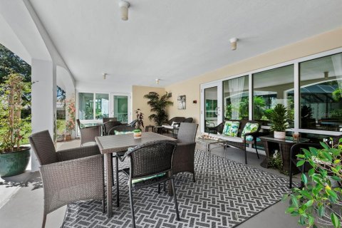Condo in Venice, Florida, 2 bedrooms  № 2419628 - photo 25