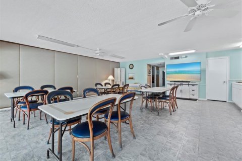 Condo in Venice, Florida, 2 bedrooms  № 2419628 - photo 28