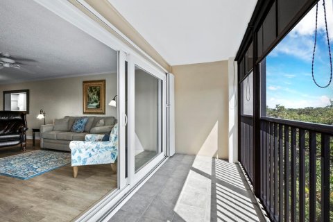 Condo in Venice, Florida, 2 bedrooms  № 2419628 - photo 9